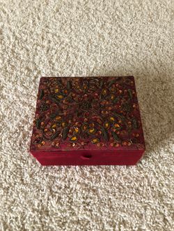 Jewelry box