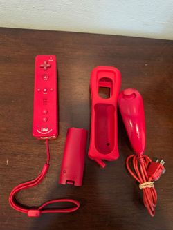 Nintendo Wii Remote Plus Motion Controller & Nunchuk - Red - RVL-036 Motionplus video game