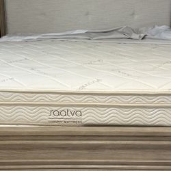 Luxury Mattress For Sale: Saatva King Size Firm Mattress- Like-New! 😴
