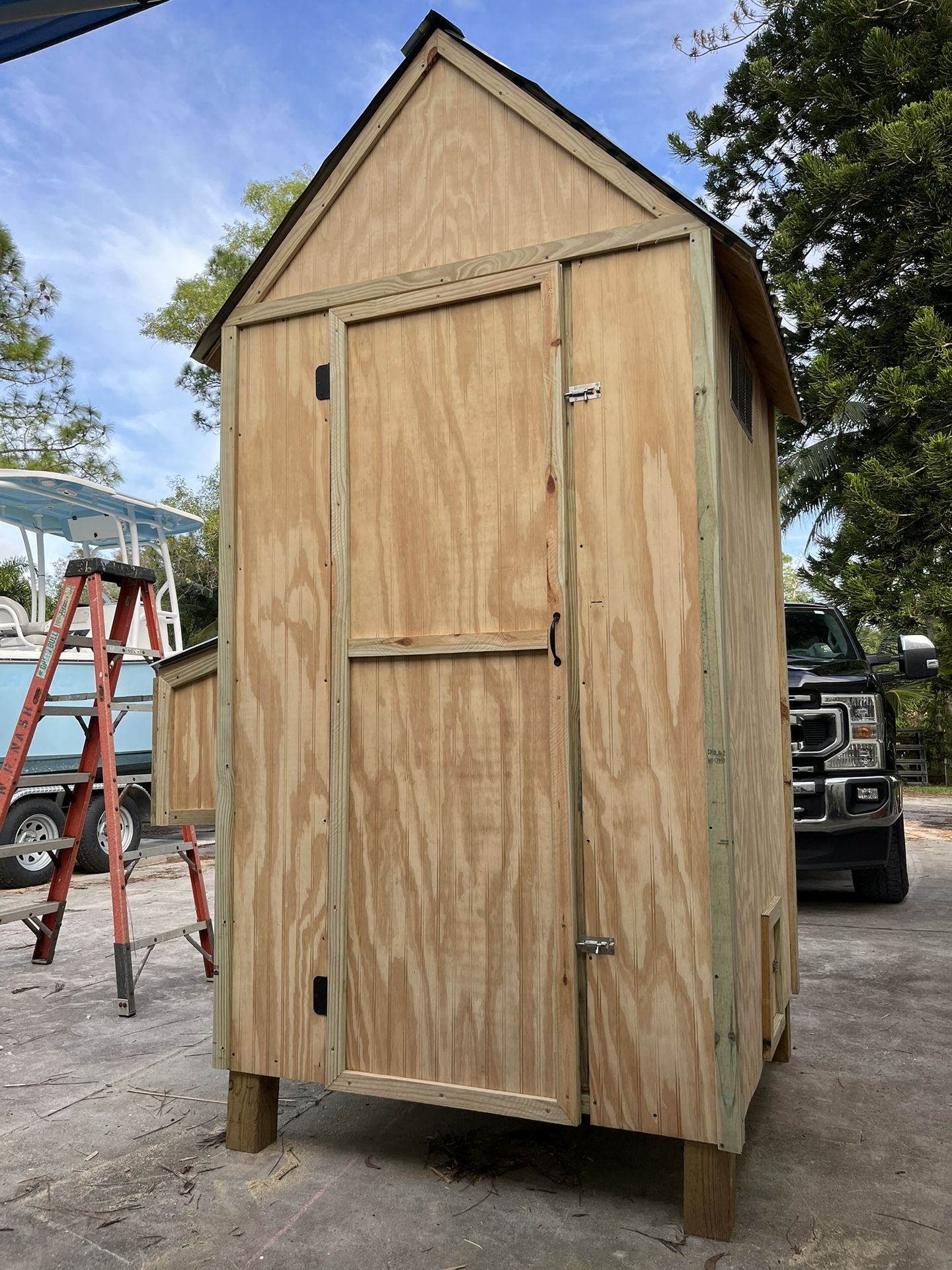 Custom Hen House! Chicken Coop!