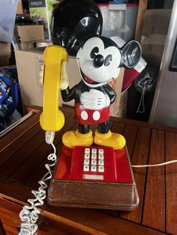 Vintage 1976 Disney Mickey Mouse Push-Button Telephone