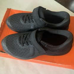 Boy Nike Shoes Size 13.5