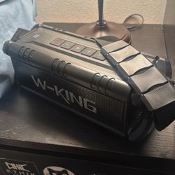 Bluetooth Speaker: W-KING D8 