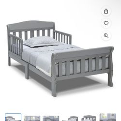 Delta toddler Bed GREY