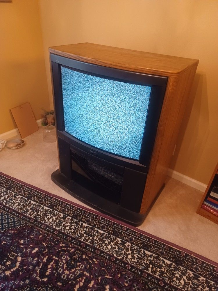 32" Sony Tube TV With Wood Outside.