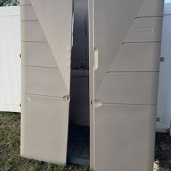 Rubbermaid Outdoor Resin Storage Shed 32 X 56 X 77