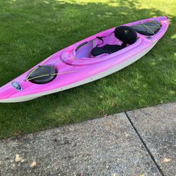 10’ Kayak And Paddle 