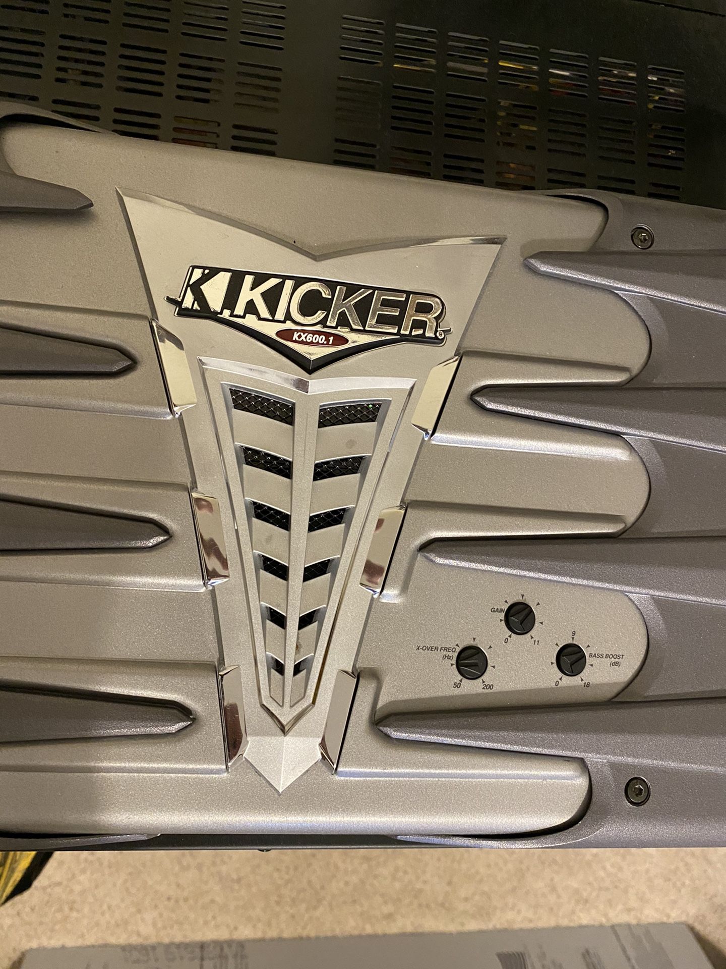 Kicker High power car mono amplifier - KX.600.1 - like new amp