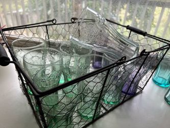 Coca Cola glasses w/ basket- set of 12