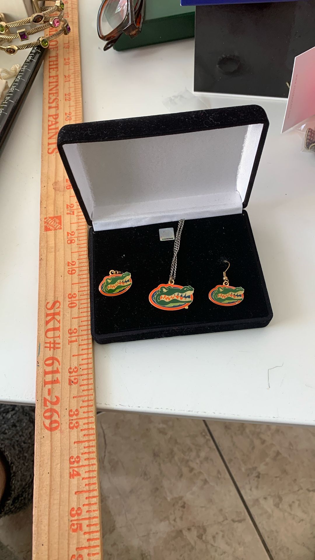 Gator UF Earrings And Necklace 
