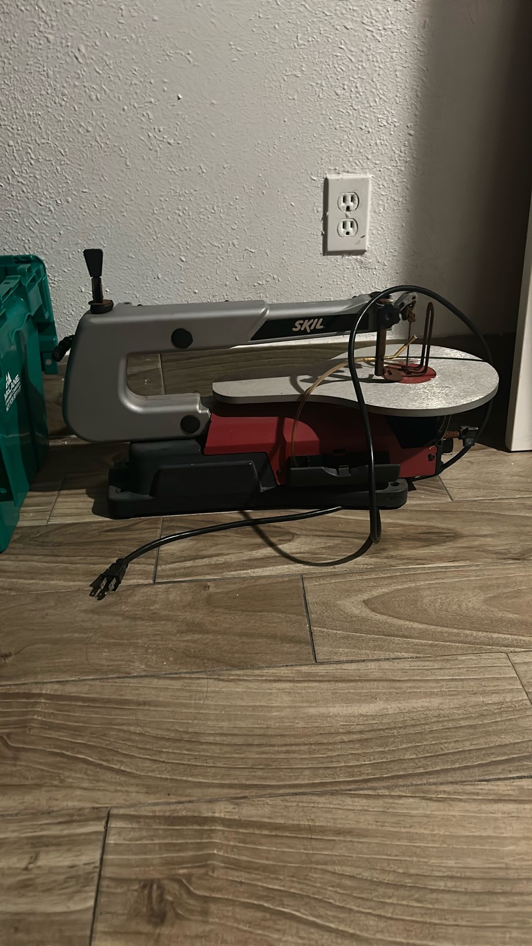 Skil Saw Scroll Saw Bench Table Saw