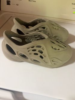 Yeezy youth 1