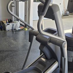 Precor Elliptical 576i