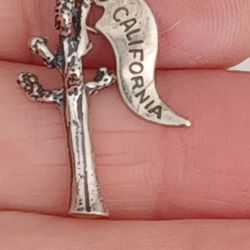 Vtg.Sterling Silver " Joshua Tree Cactus California Charm 