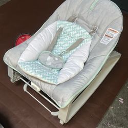 Infant Play Pen And Bouncer