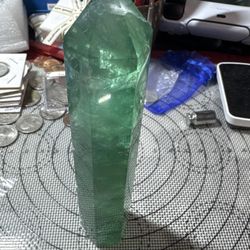 #109 XL Natural Green Fluorite Tower – 12” Tall, 344g – Polished Obelisk | Premium Crystal Decor