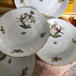 ROTHSCHILD BIRD CANTON SAUCER. Handcrafted saucer. Made of porcelain. Made in Hungary. 🌸🧡🌸🧡You have found the missing piece to your China Collecti