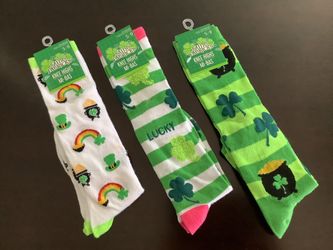 3 Pairs of Women's Knee High Socks