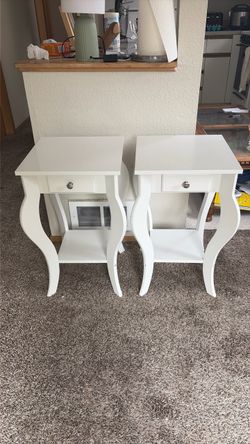 Pair of White Nightstands with Drawer