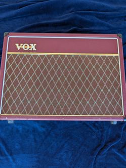 Vox ac-15 tube guitar amp maroon