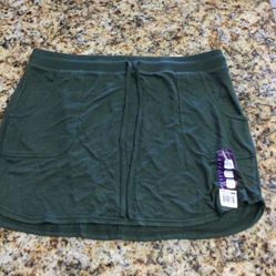 New Balance Collection Skirt Size XXL