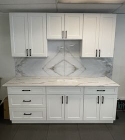 END OF YEAR SALE ~ White Shaker Style Kitchen Cabinetry