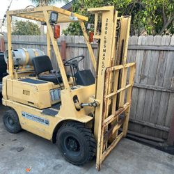 Forklift 