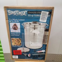 Bayou Classic 1118 32-qt Stainless Steel Turkey Fryer Perfect For Frying Up To