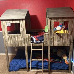 Twin/ Twin  Tower Bunkbed 