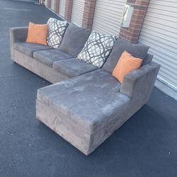 Really Nice Sectional Couch Deliver Available