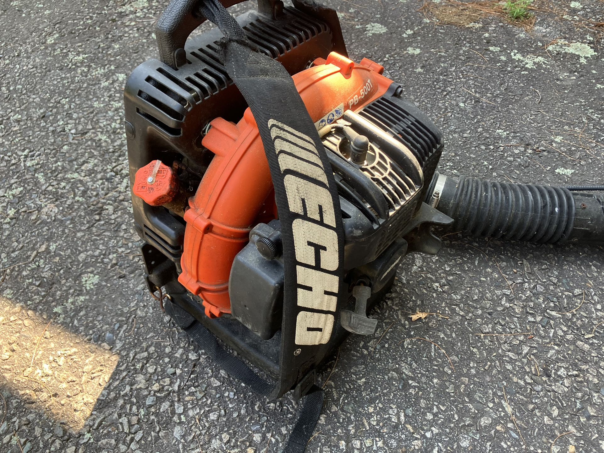 Hecho Backpack Leaf Blower – Powerful Gas-Powered Blower for Lawn & Yard Cleanup