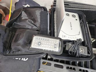 Coby V-Zon Portable DVD Player TFDVD7009 7" Tested Working w/ Case Remote