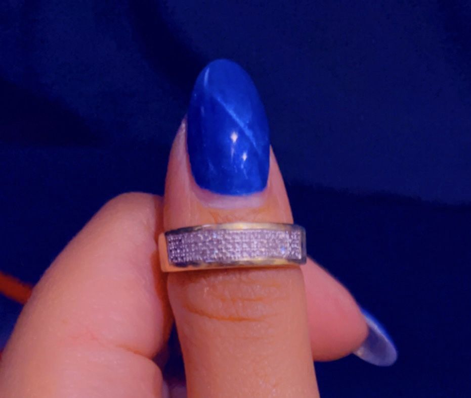10k Gold mens wedding band