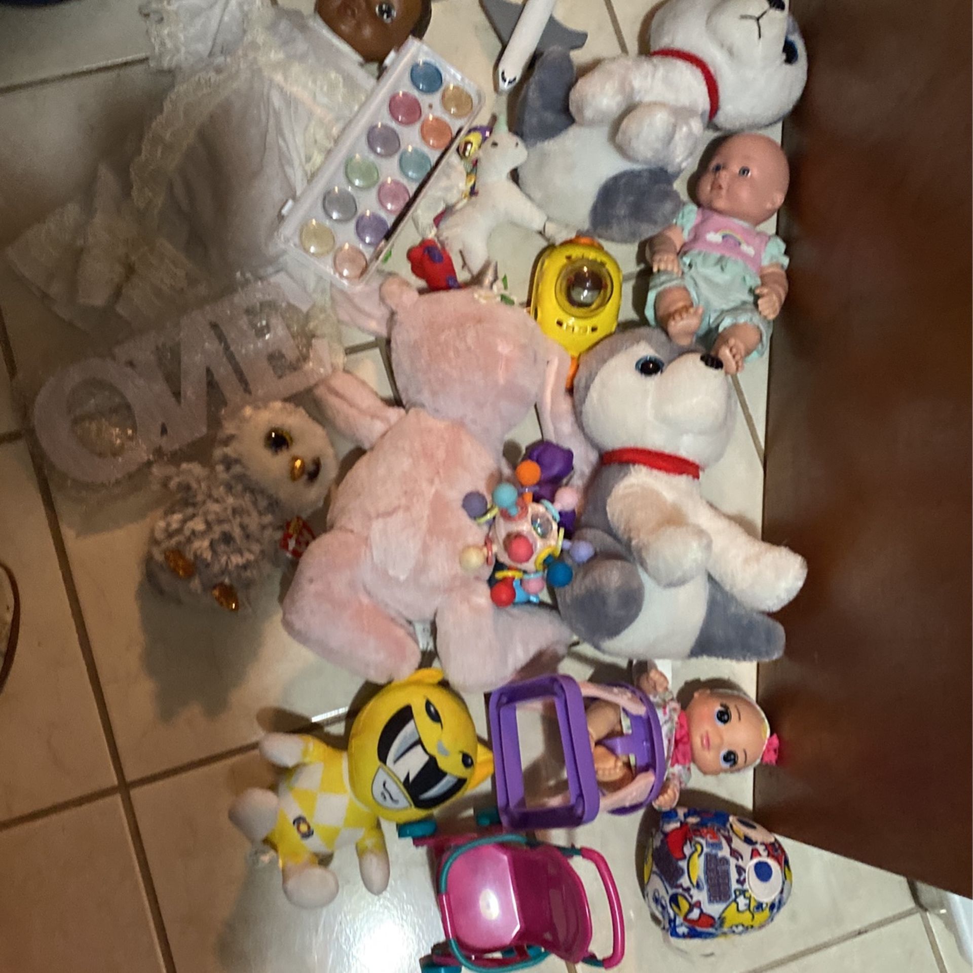 Muñecas Peluches Y Otros Cosas $20.00