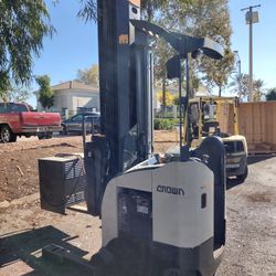 Crown Reach Forklift 