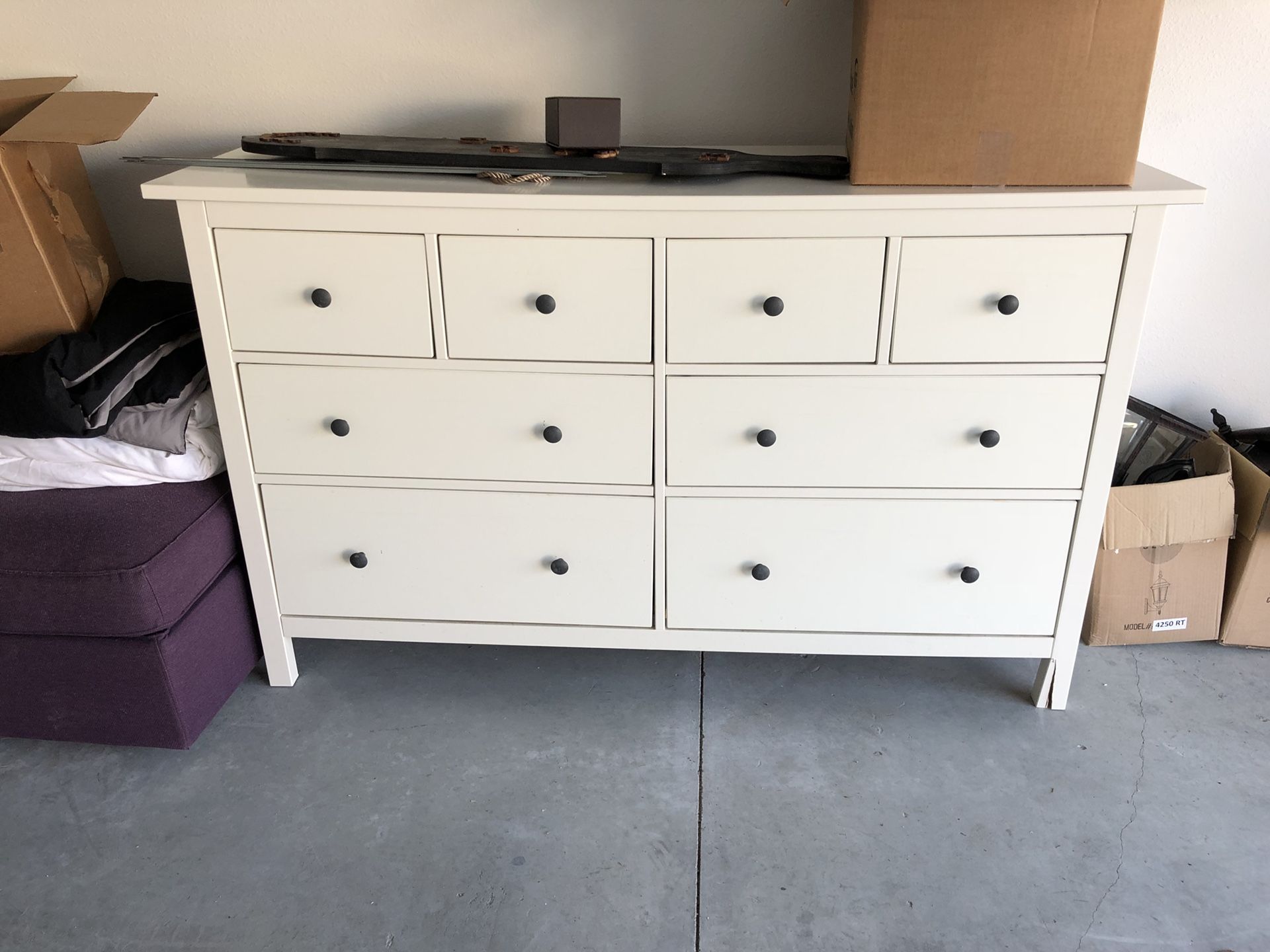 White stain 2024 hemnes dresser