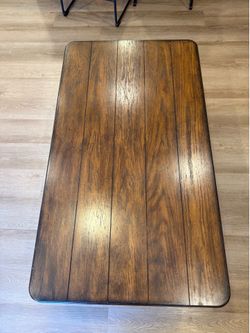 BROYHILL COFFEE TABLE