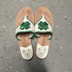 Four leaf clover sandals