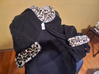 Throwover leopard themed