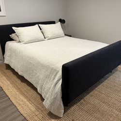 Queen Bed 