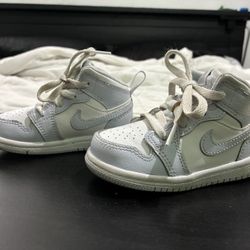 Jordan 1 For Toddlers Size 5.5