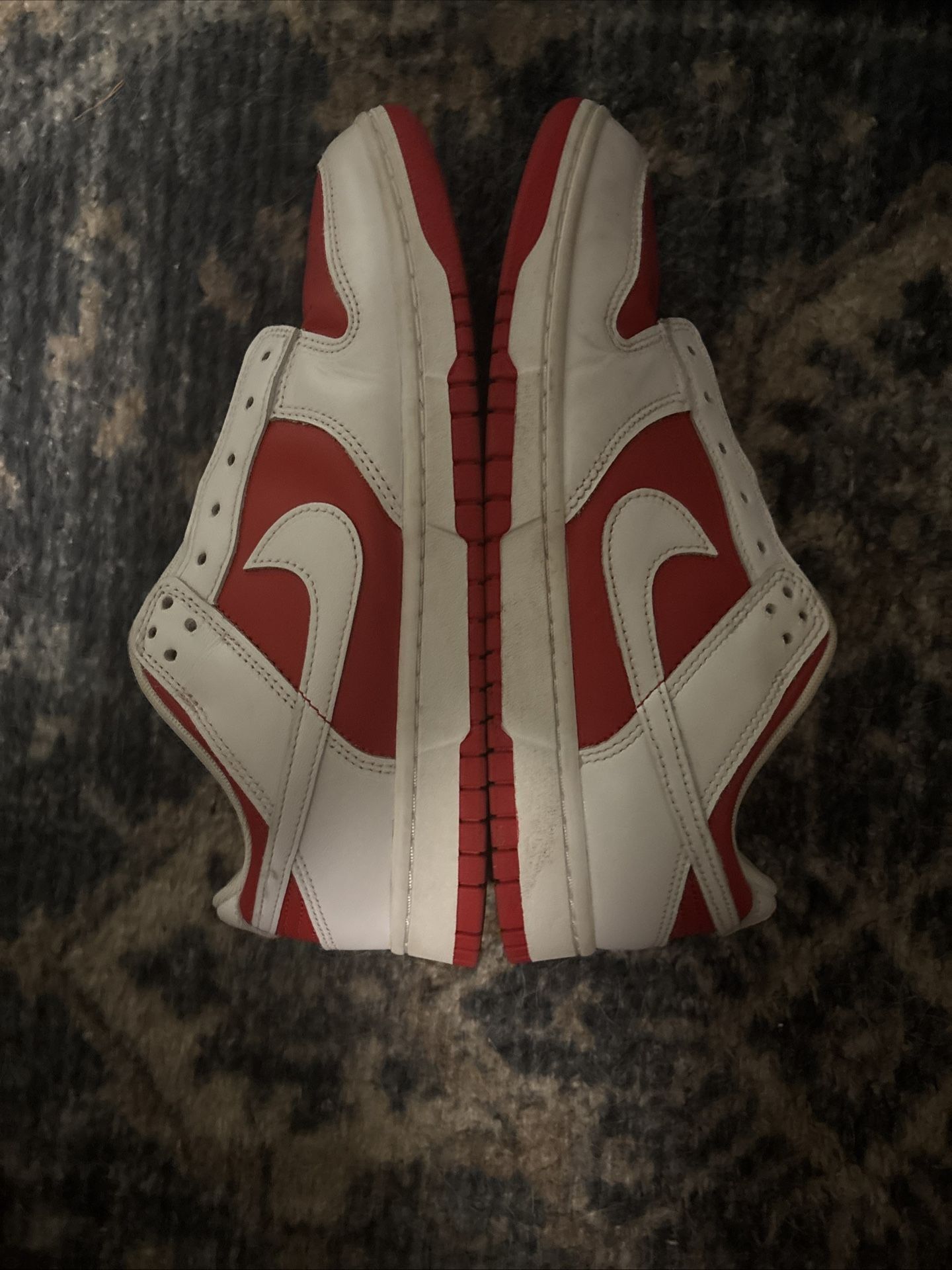 red and white gym red dunks 