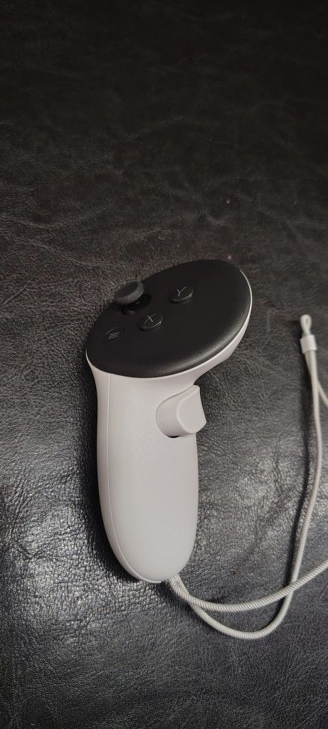 Quest 3 Controller. Both 115. One 65