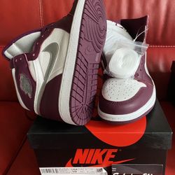 DS NIKE Air JORDAN 1 BURGUNDY Sz10 Supreme Blazer SB Snakeskin Sz10 Jordan Bred 1 Banned Lost And Found Ma Maniere Dunk Sb 3 11 6 Retro 4 