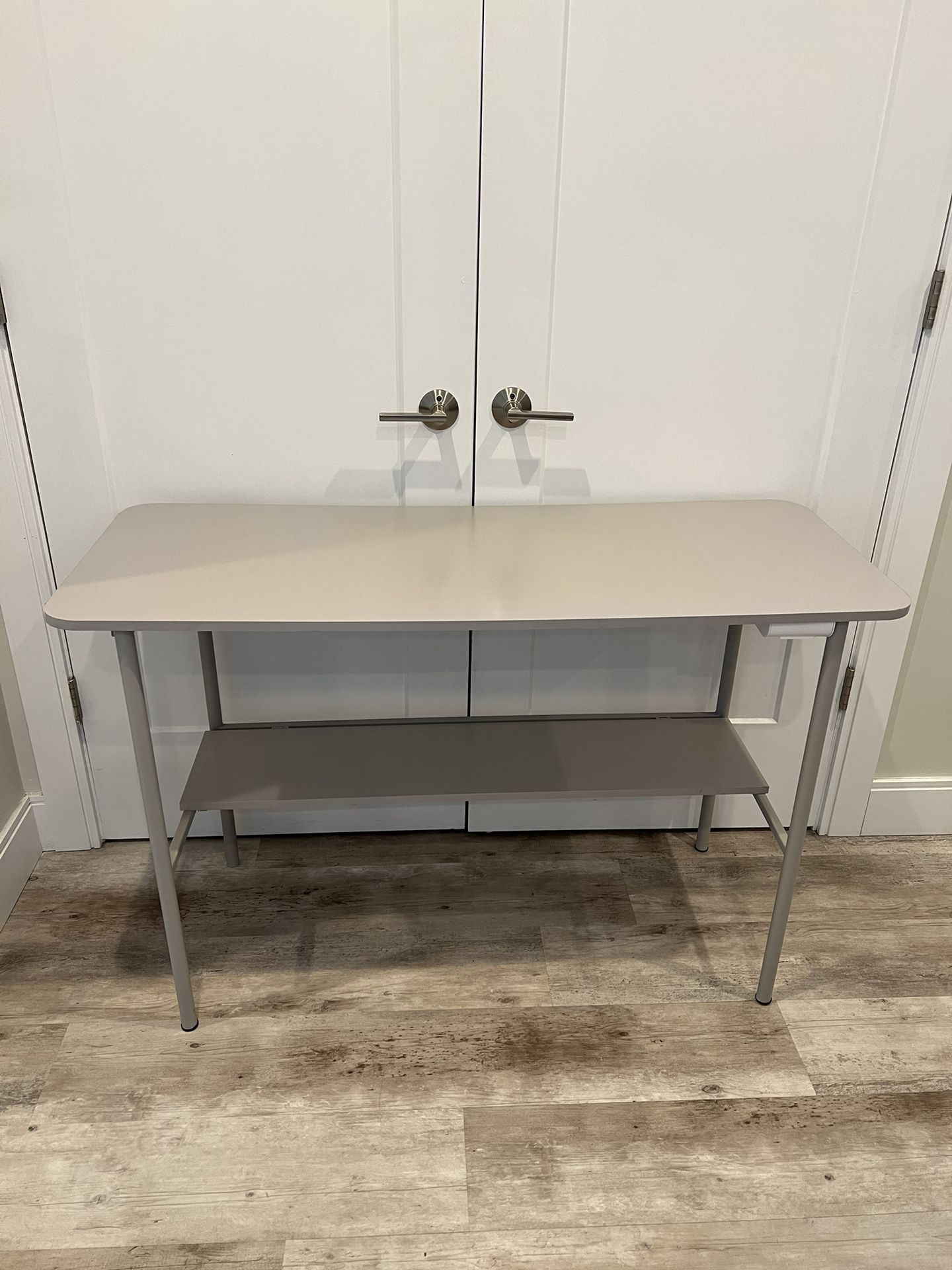 Gray Foldable Computer Desk