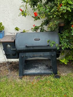 Pit Boss Austin XL Smoker