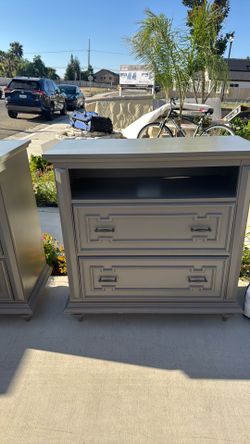 Dresser/ TV Stand set