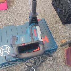 RH 745 Bosch Rotary Hammer