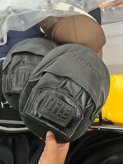 Title Black Boxing Mitts