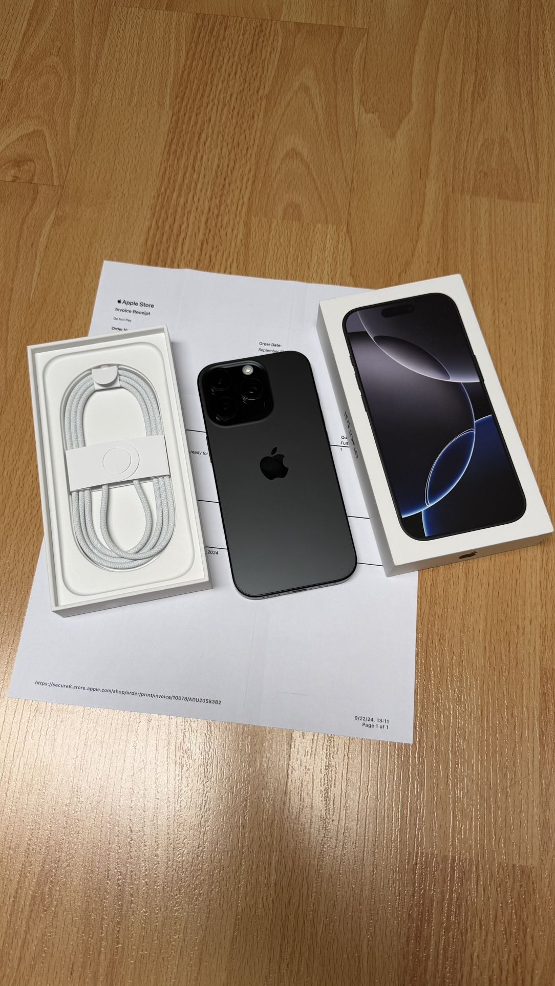 iPhone 16 Pro black 256gb UNLOCKED ANY CARRIER from apple with Receipt